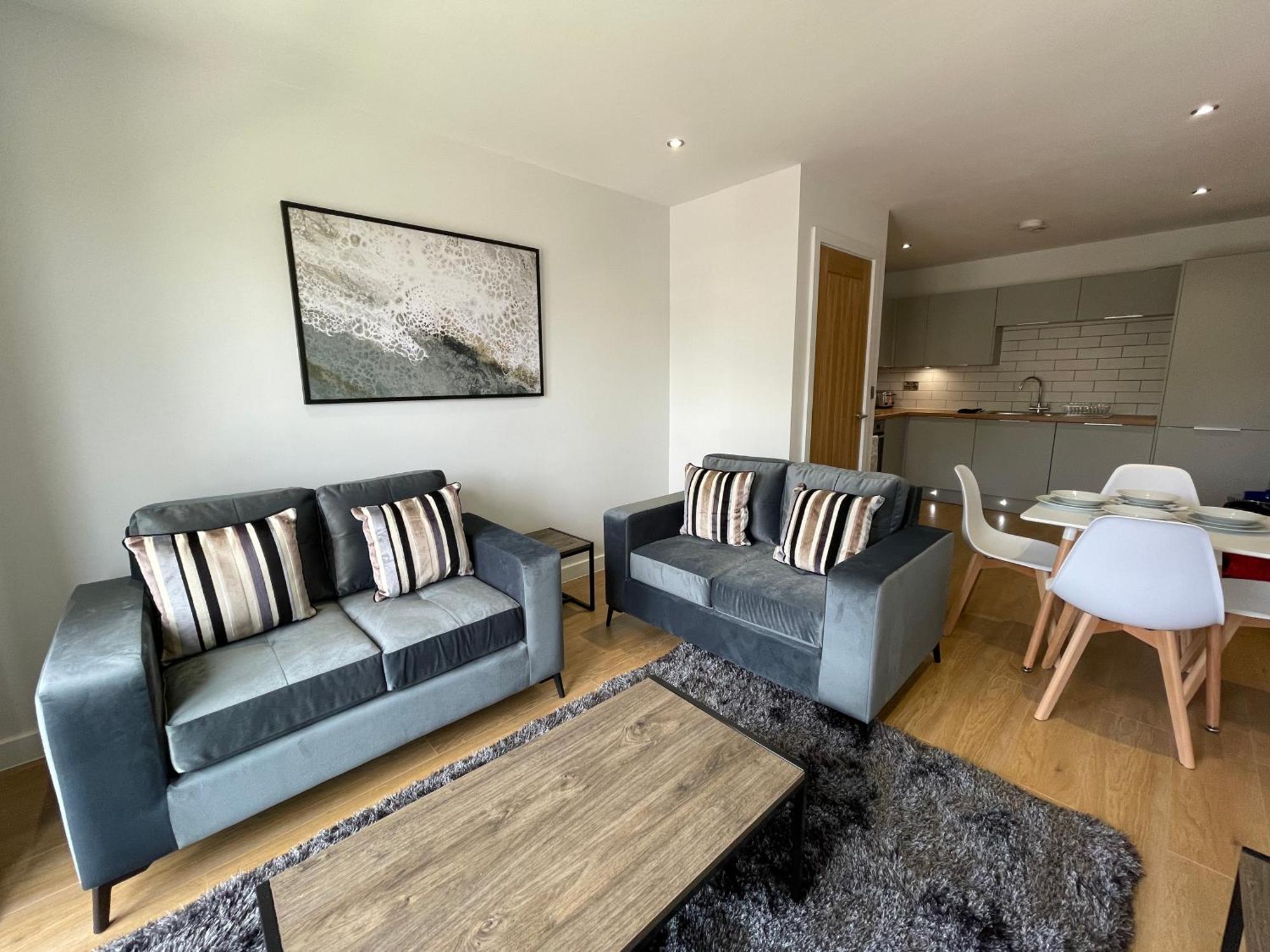 Stylish And Modern 2Br Apartment With Parking เชฟฟิลด์ ภายนอก รูปภาพ